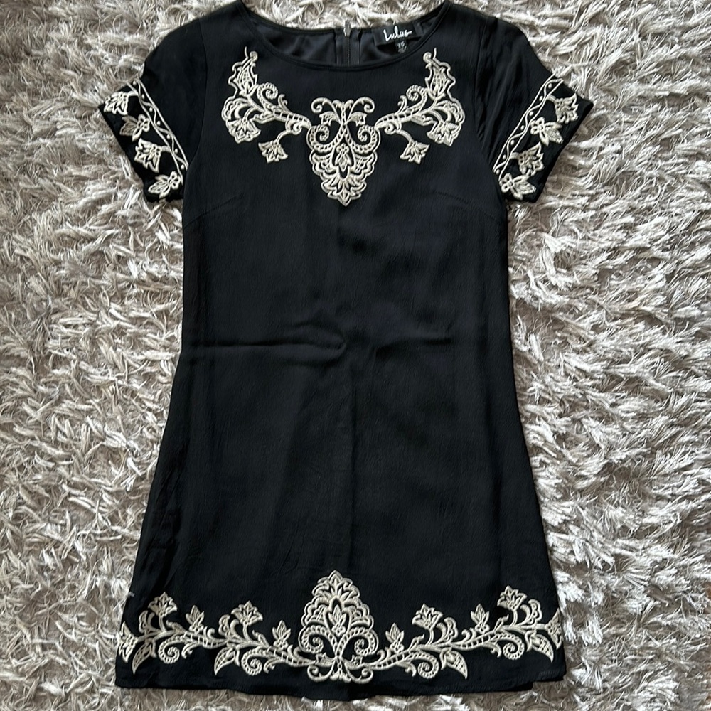 Lulu’s zip up dress